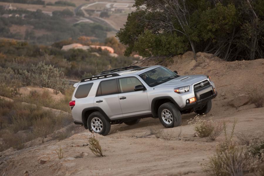  Toyota 4Runner Trail 2010 года  (фото 45 из 66)